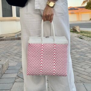 Woven hand bag